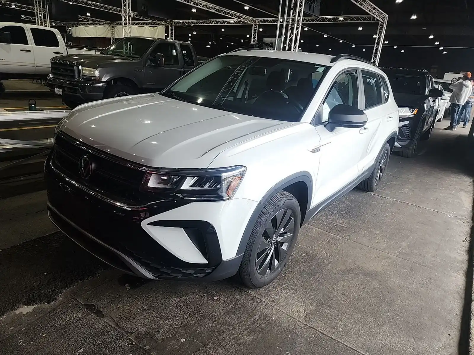 2022 Volkswagen Taos 1.5T S 4Motion's photo