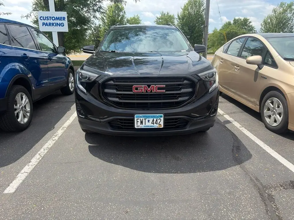 Vehicle Image 2