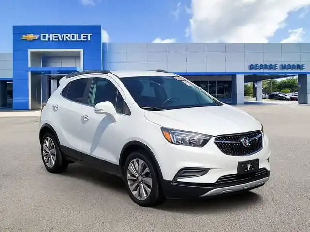 2018 Buick Encore Preferred's photo