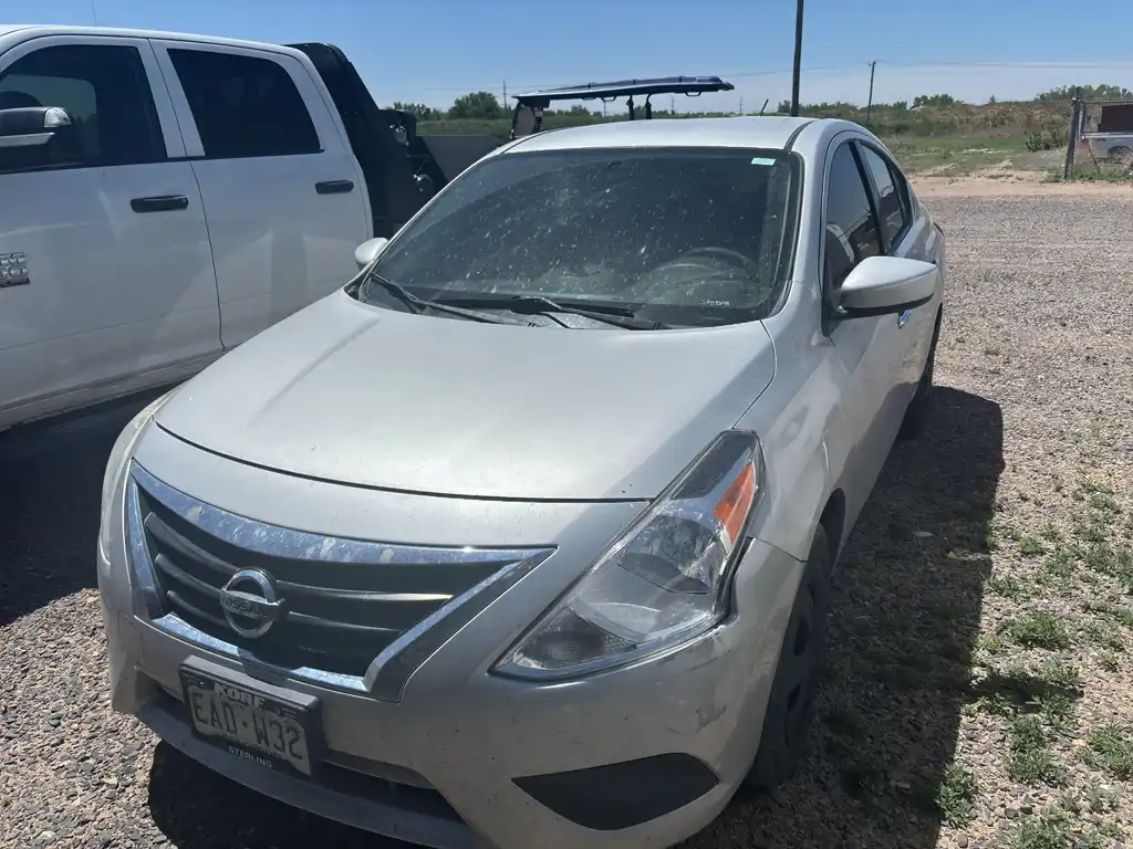 2016 Nissan Versa 1.6 SV CVT's photo