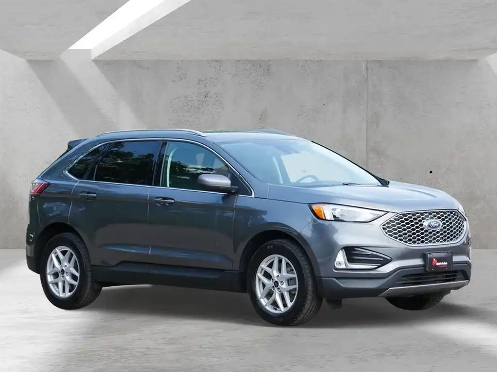 2024 Ford Edge SEL AWD's photo