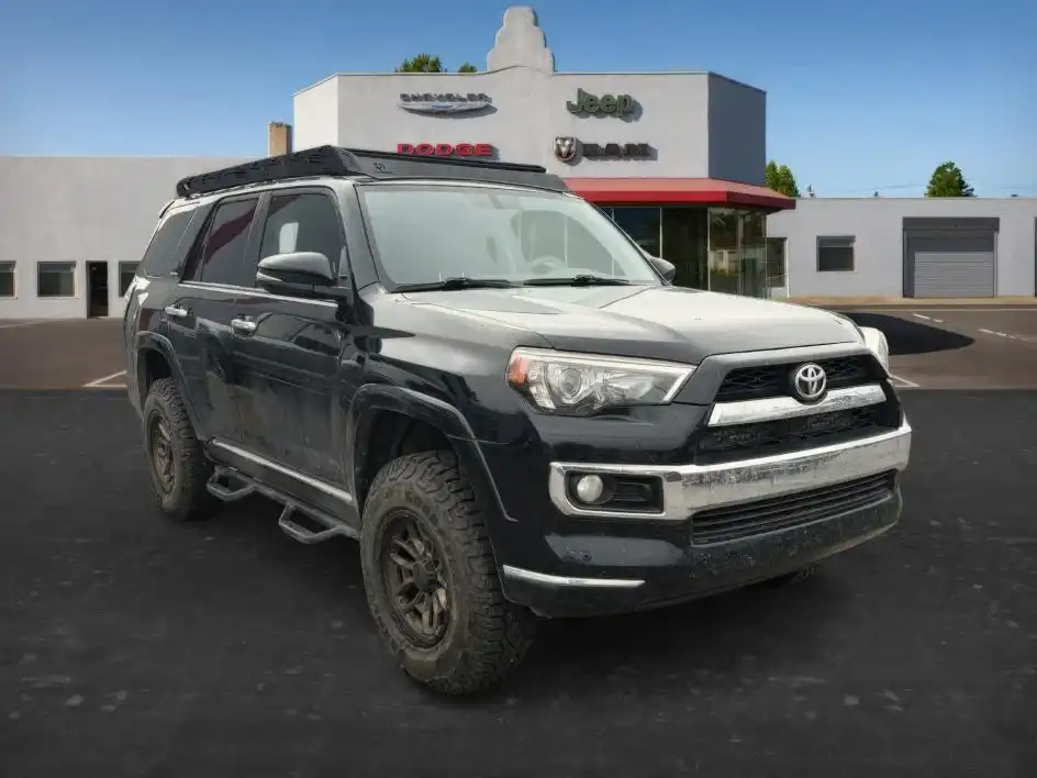 2016 Toyota 4Runner Limited 4x4 V6's photo