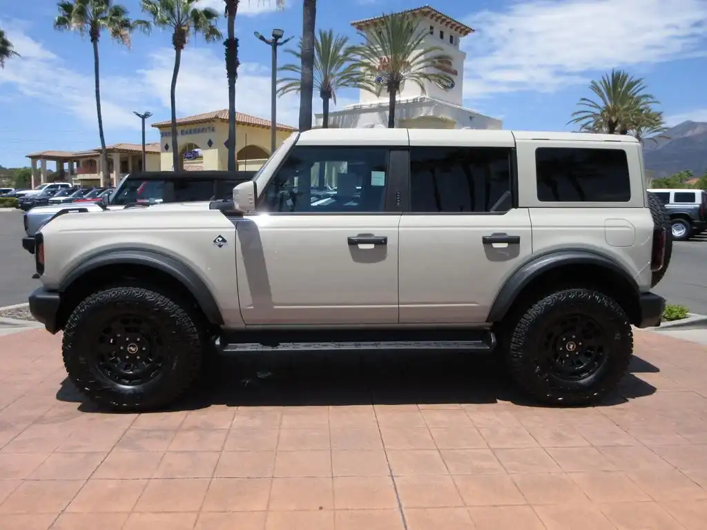 2026 Ford Bronco Outer Banks 4x4's photo