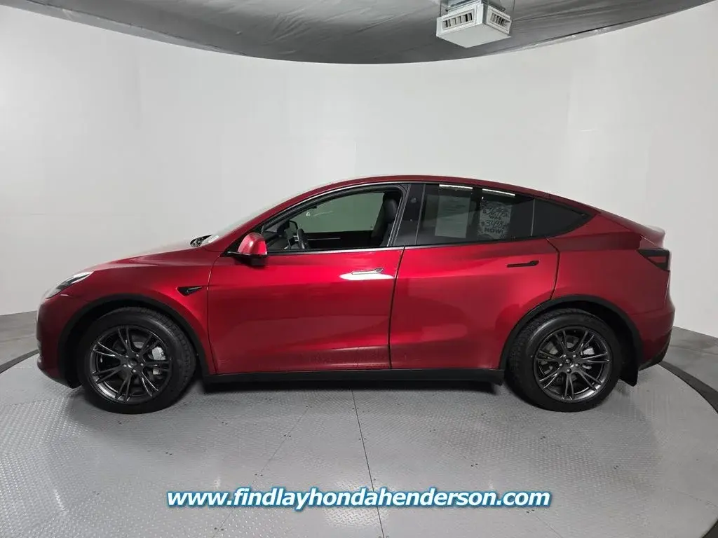 2024 Tesla Model Y Long Range Rear Wheel Drive photo 3
