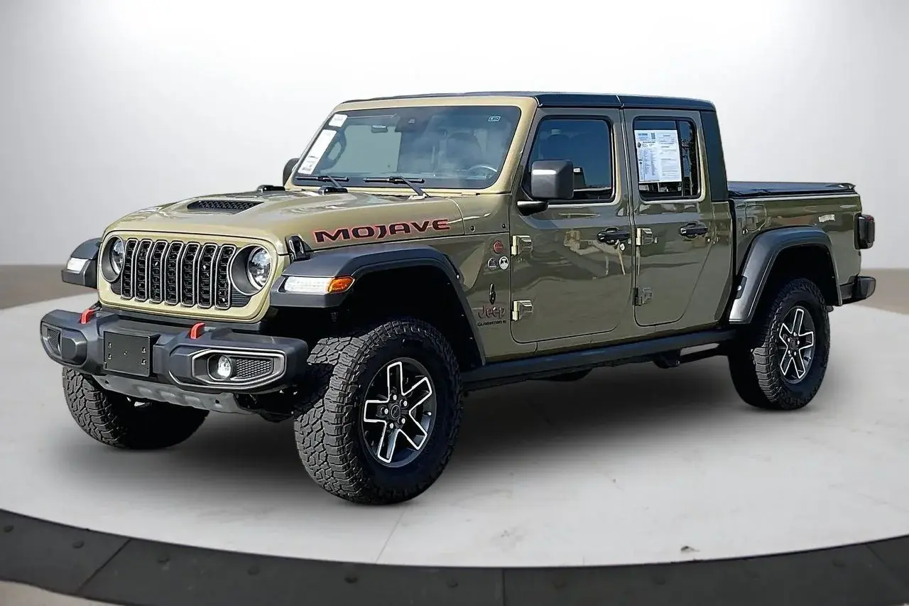 2025 Jeep Gladiator Mojave Auto photo 4