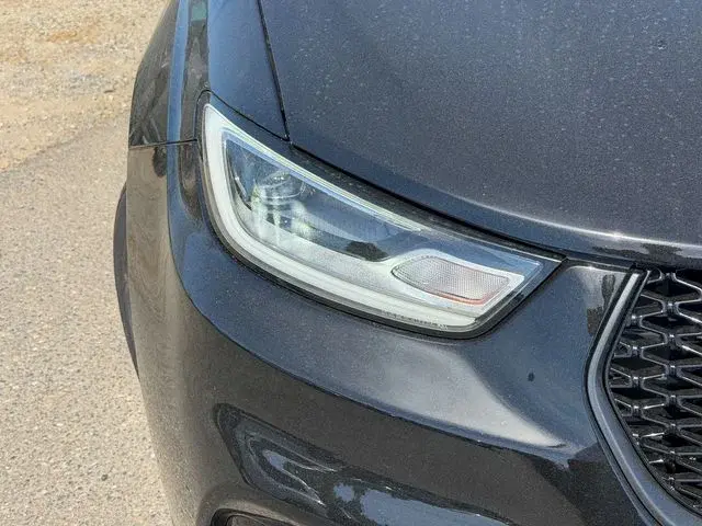 2026 Chrysler Pacifica Select AWD photo 5