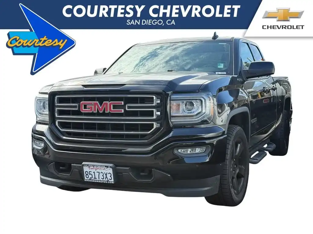 2018 GMC Sierra 4WD Double Cab Standard Box's photo