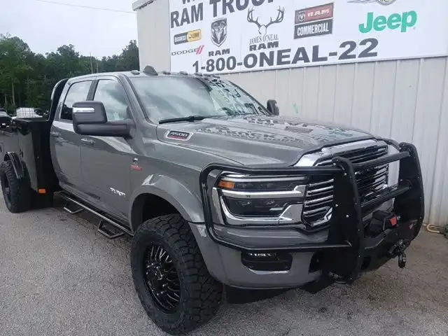 2026 RAM 4500 Big Horn 4X4 Crew Cab DRW 173" WB's photo