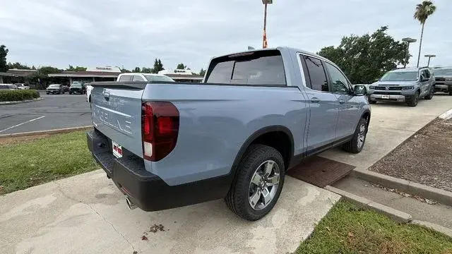 2026 Honda Ridgeline RTL AWD photo 4