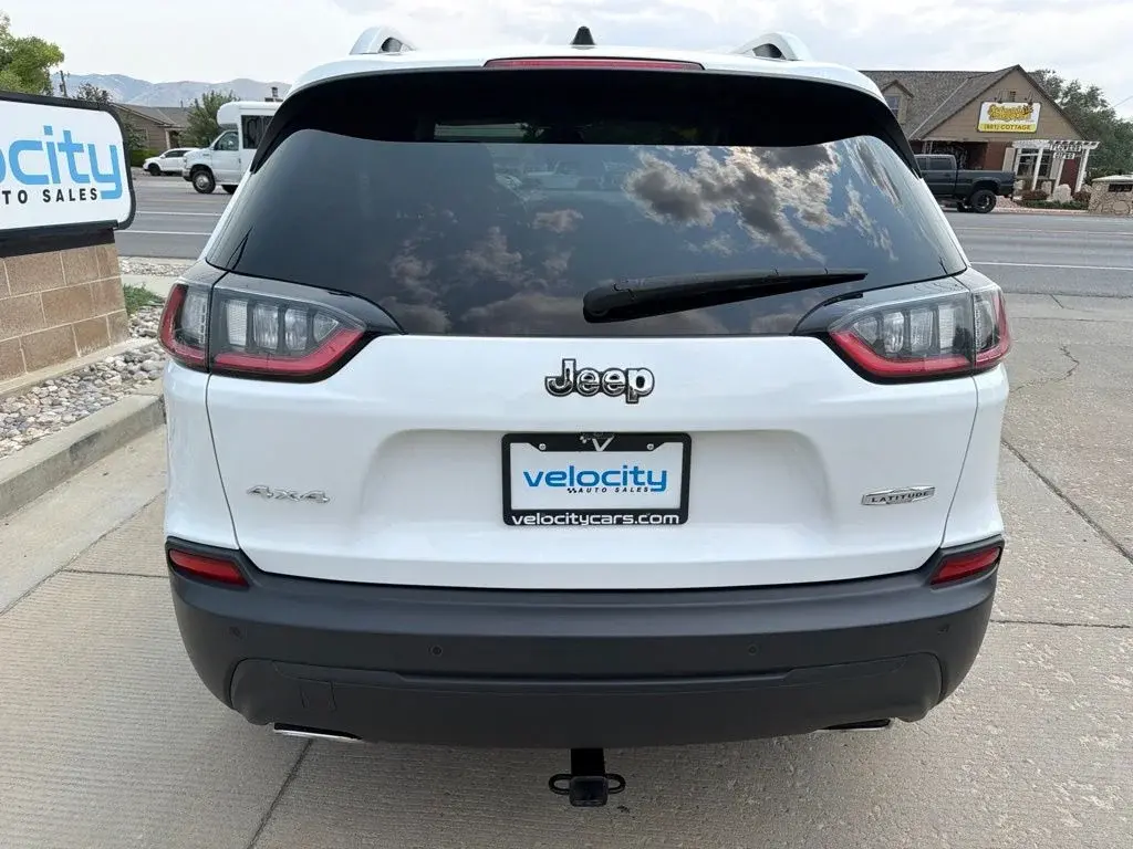 2019 Jeep Cherokee Latitude Plus 4X4 photo 4