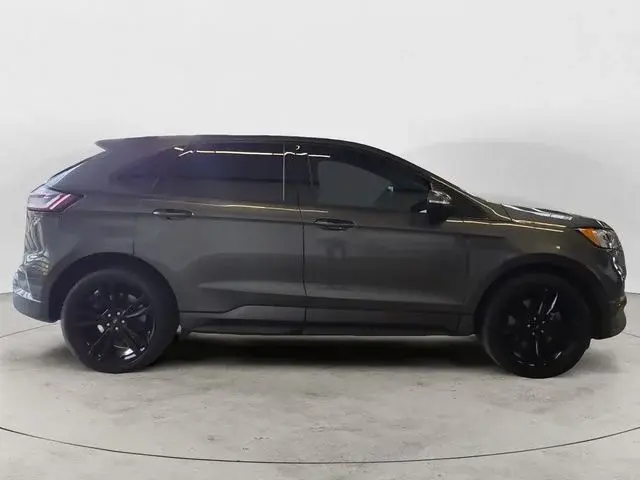 2020 Ford Edge ST AWD photo 4