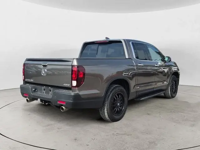 2021 Honda Ridgeline RTL AWD E photo 5