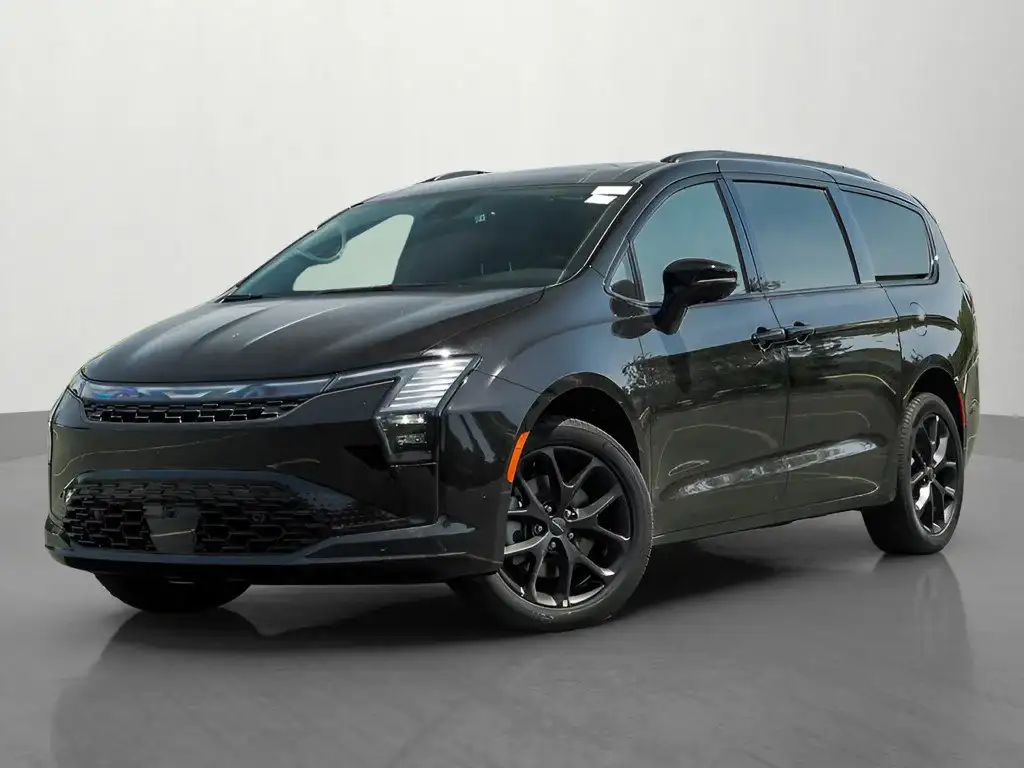 2027 Chrysler Pacifica Limited AWD's photo