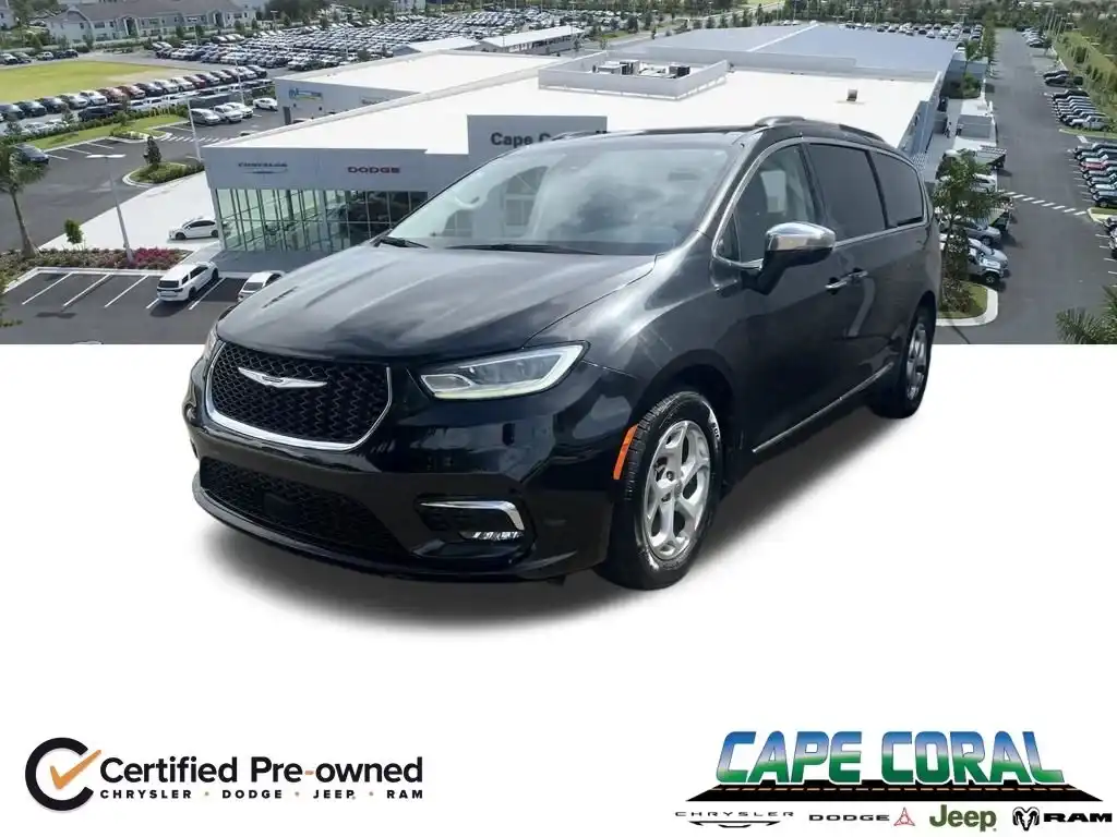 2023 Chrysler Pacifica Limited's photo