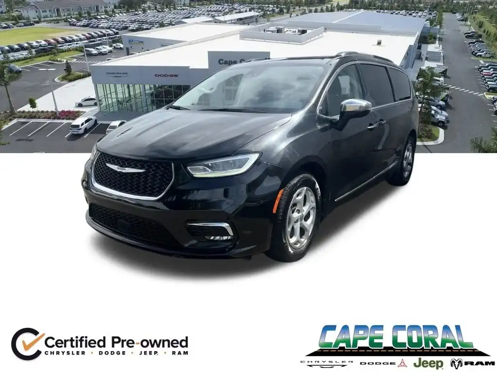 2023 Chrysler Pacifica Limited's photo