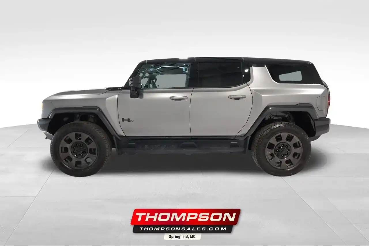 2026 GMC Hummer EV 3X SUV's photo