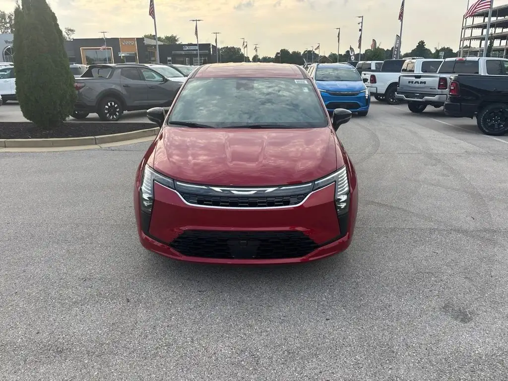 2027 Chrysler Pacifica Select's photo