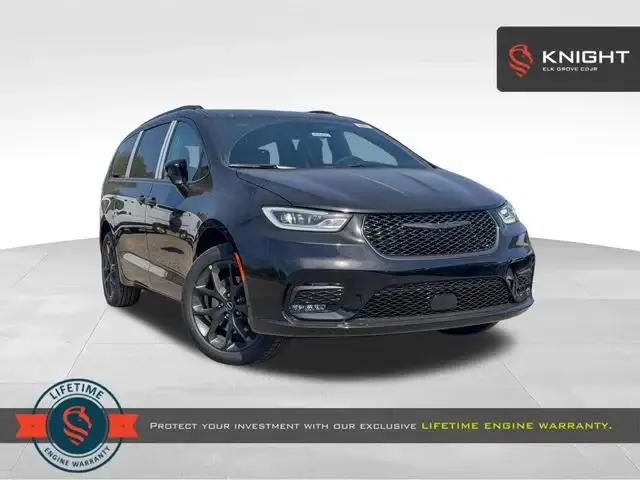 2026 Chrysler Pacifica Select AWD photo 1
