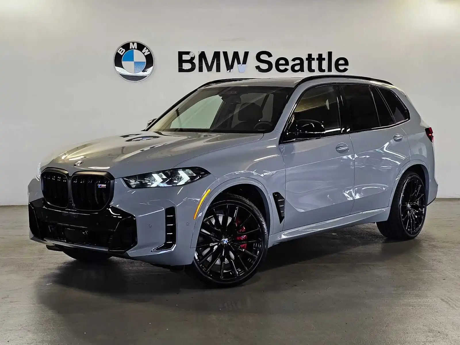 2026 BMW X5 M60i xDrive's photo