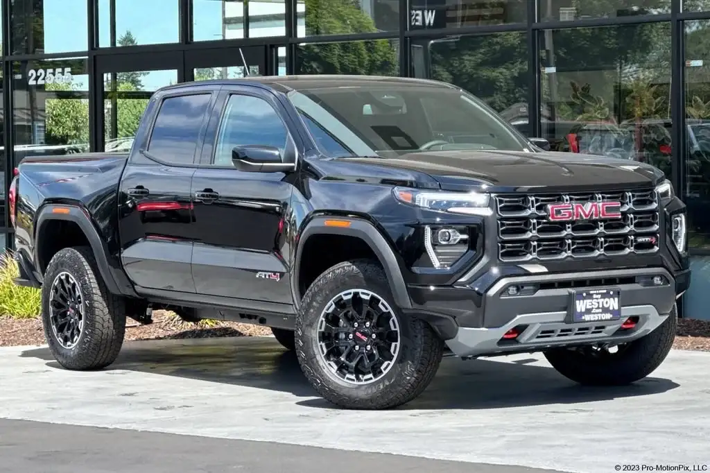 2026 GMC Canyon 4WD AT4 Crew Cab Short Box's photo