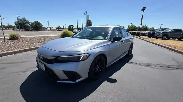 2023 Honda Civic Sport CVT's photo