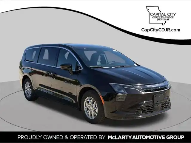 2027 Chrysler Pacifica Select's photo