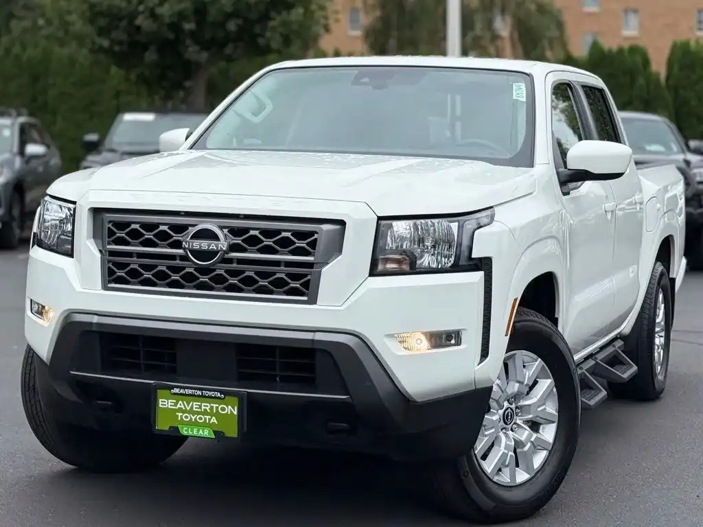 2022 Nissan Frontier SV Crew Cab 4X4 SWB's photo