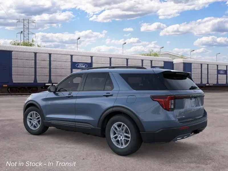 2026 Ford Explorer undefined photo 4