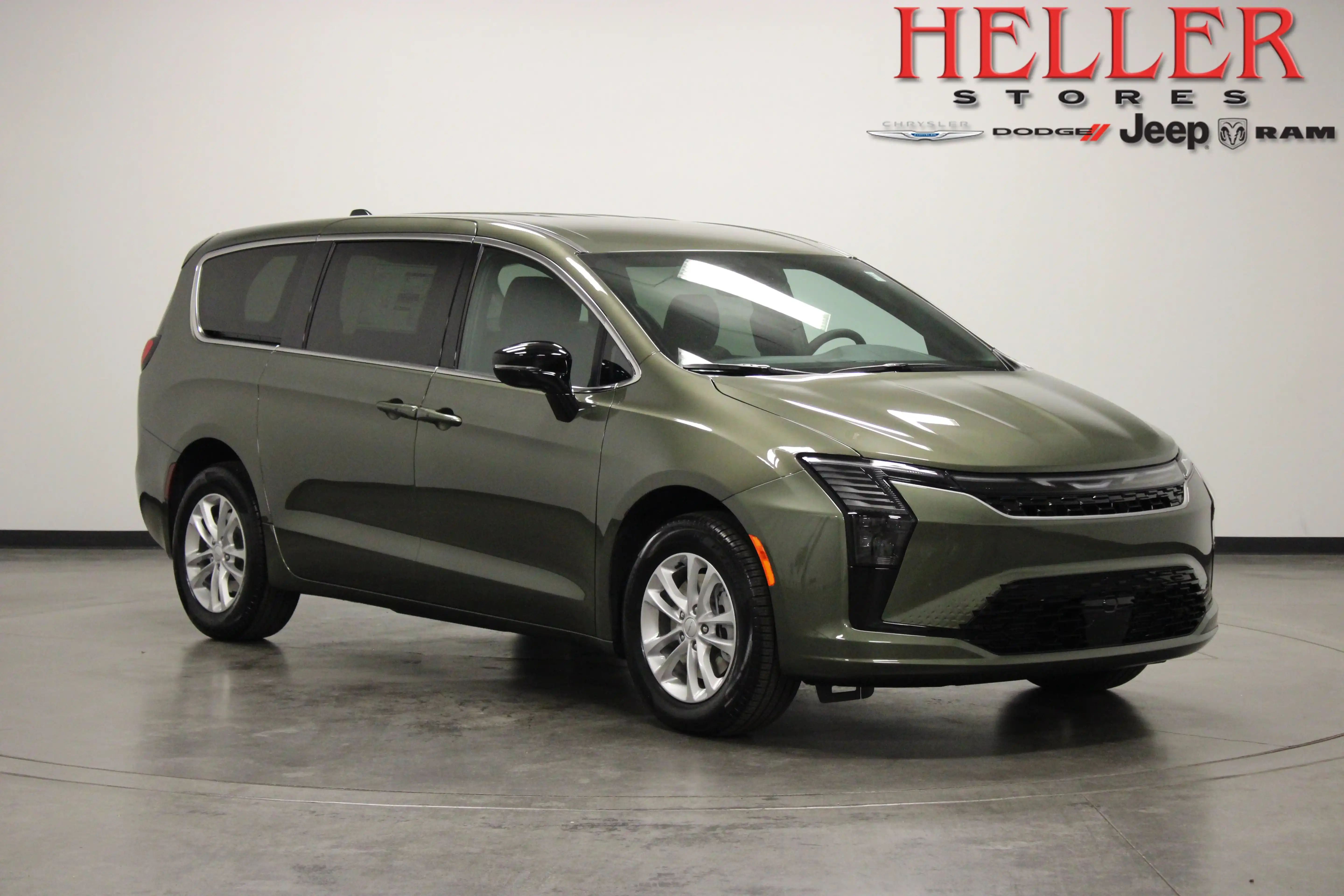 2027 Chrysler Pacifica Select AWD's photo