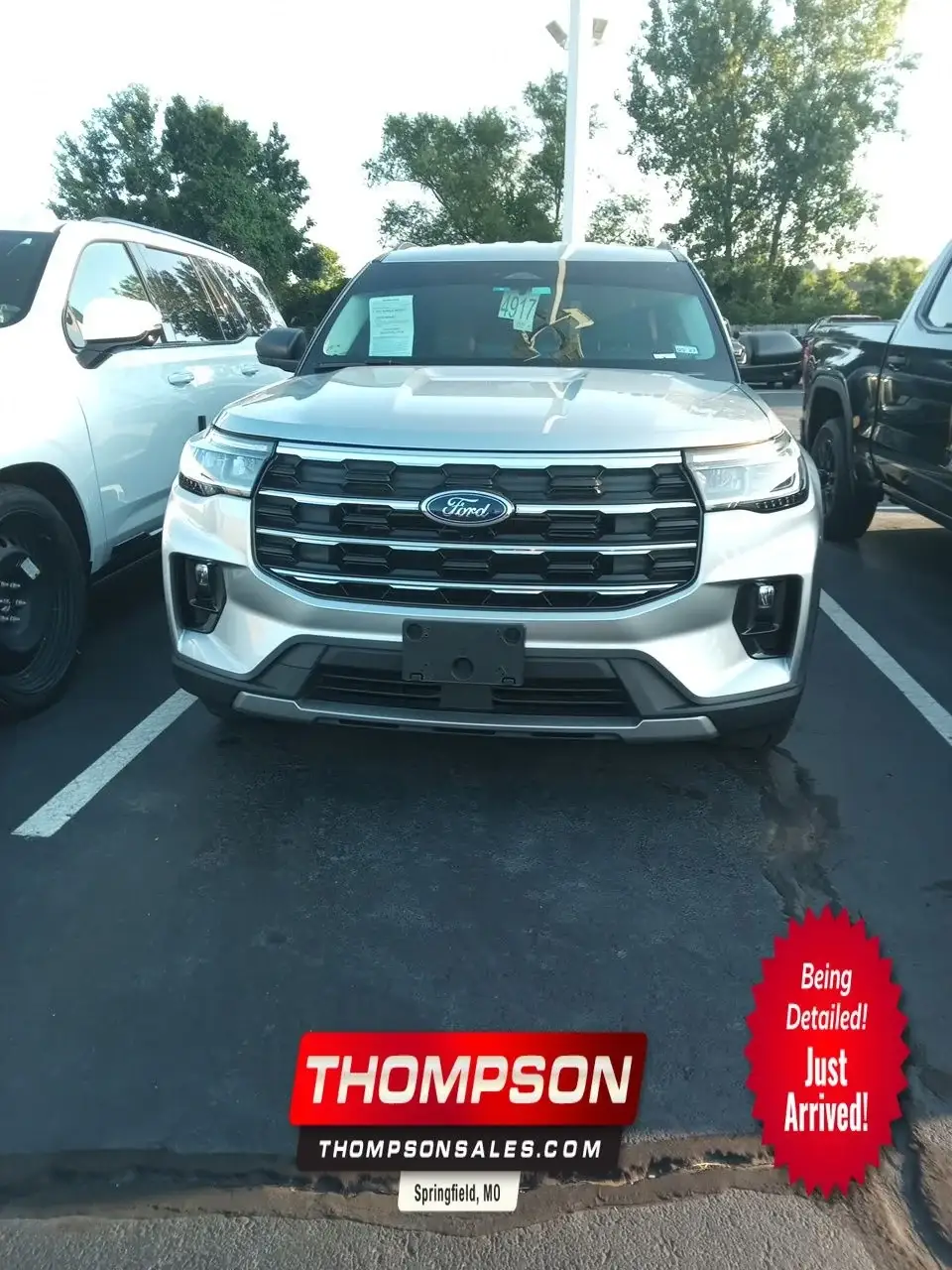 2025 Ford Explorer Active 4WD (PL535) photo 1