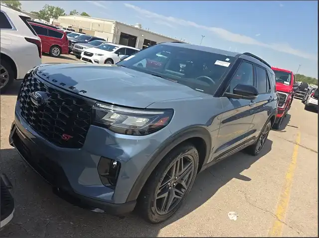 2025 Ford Explorer ST 4WD PL535's photo