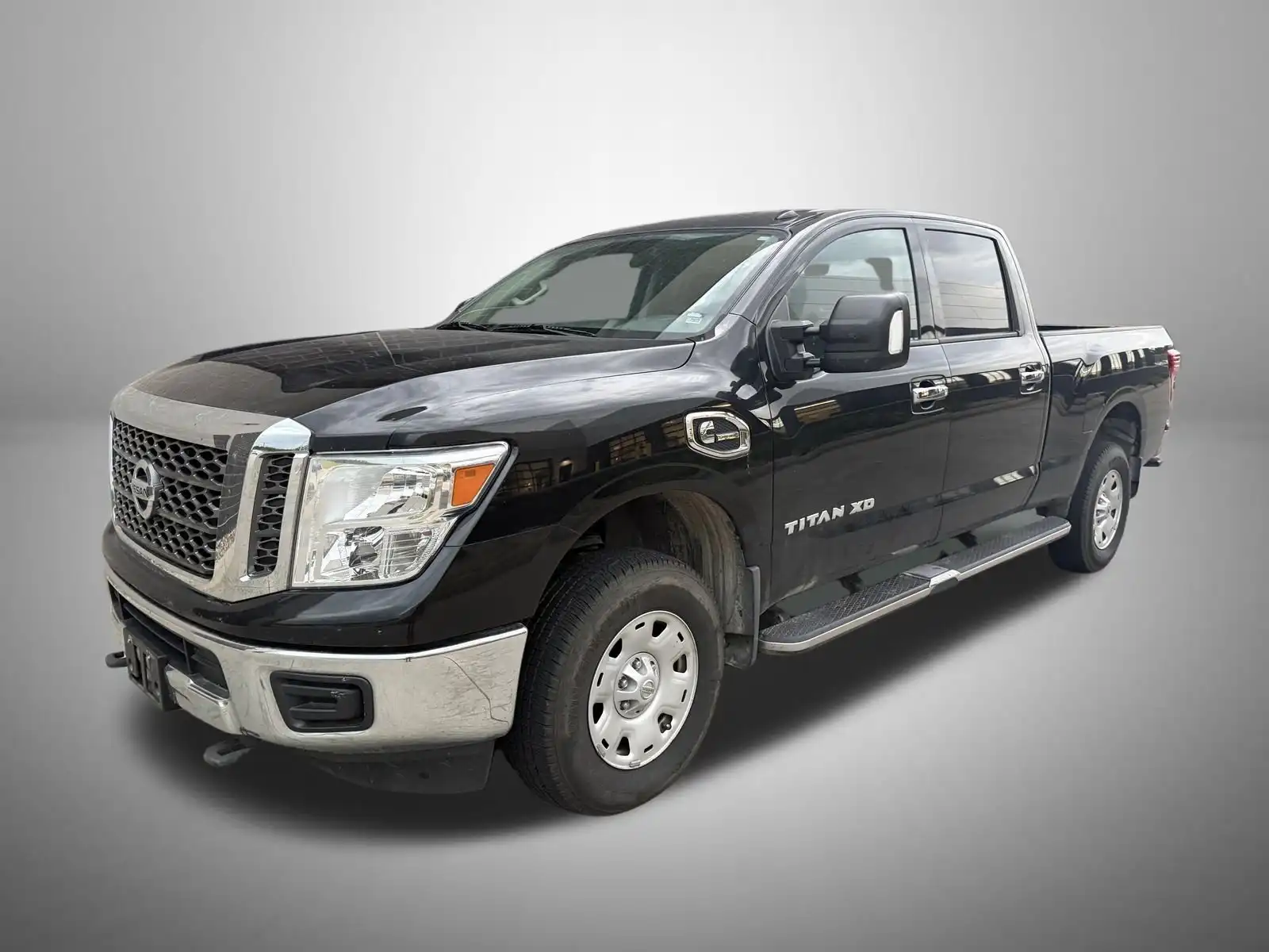 2018 Nissan Titan XD SV Diesel Crew Cab 4WD SWB's photo