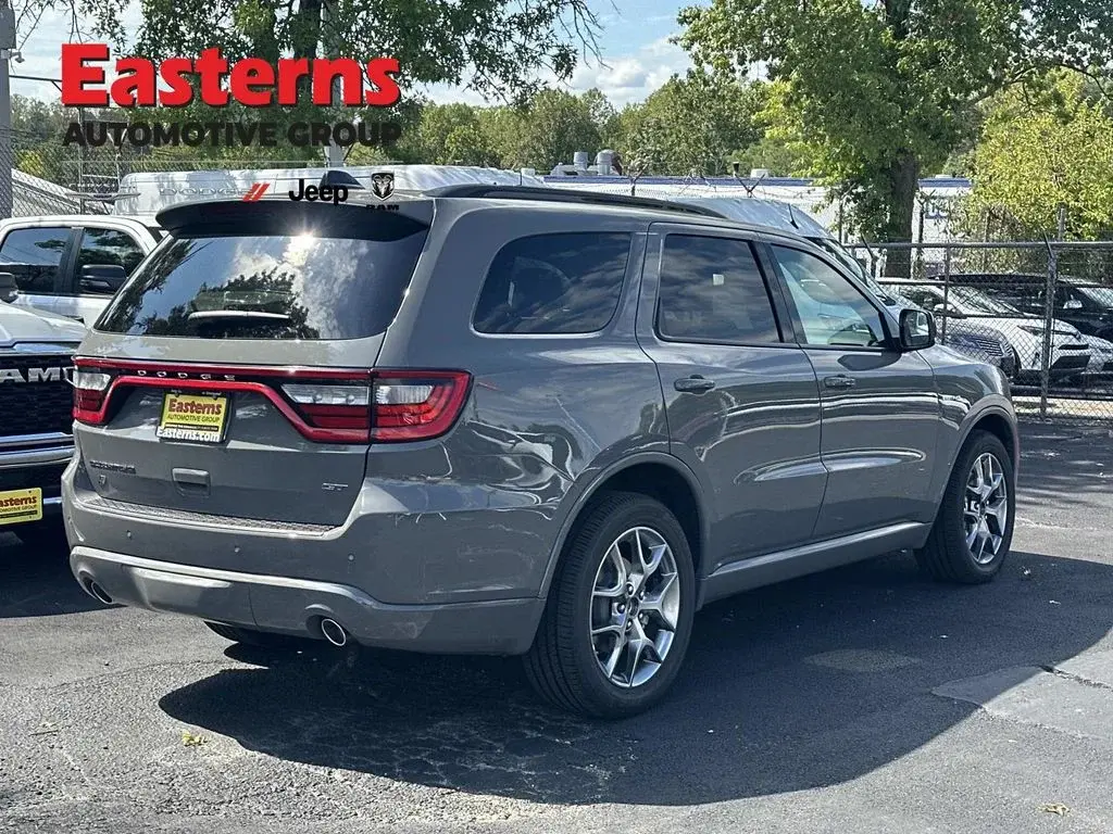2027 Dodge Durango HEMI V8 GT AWD Plus photo 4