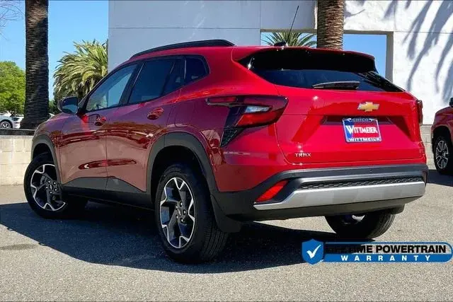 2026 Chevrolet Trax LT photo 3