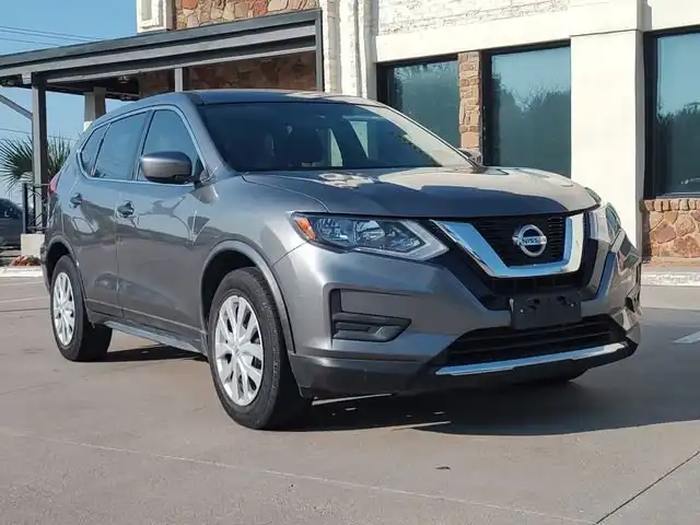 2017 Nissan Rogue S FWD's photo