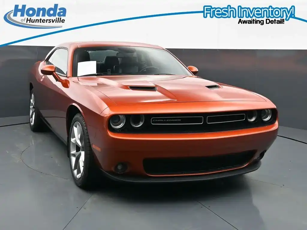 2021 Dodge Challenger SXT Auto's photo