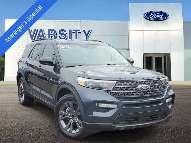 2023 Ford Explorer XLT 4WD's photo