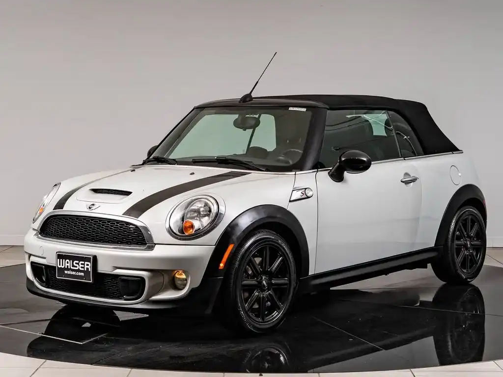 2014 MINI Cooper S's photo