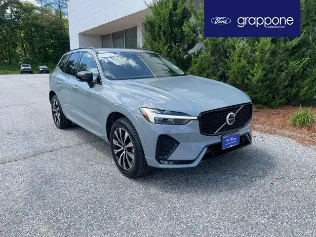 2024 Volvo XC60 B5 Plus Dark Theme AWD's photo