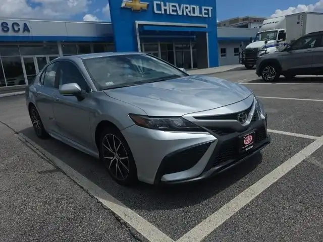 2024 Toyota Camry SE AWD's photo