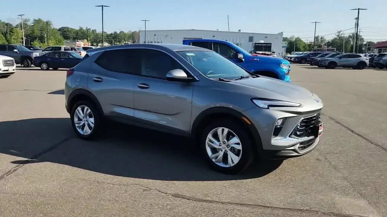 2025 Buick Encore GX Preferred photo 4
