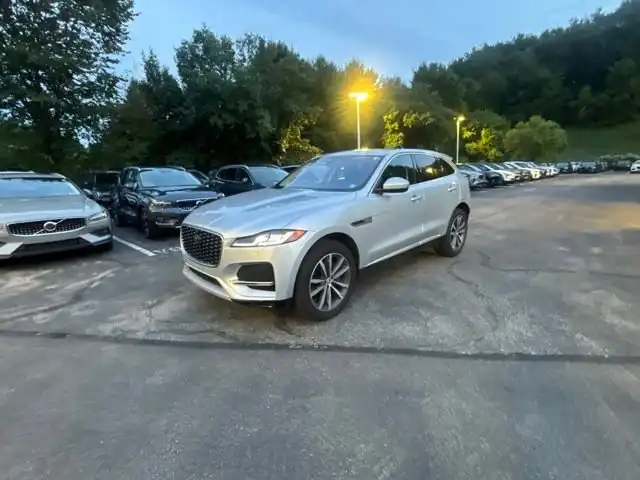 2021 Jaguar F-PACE P250's photo