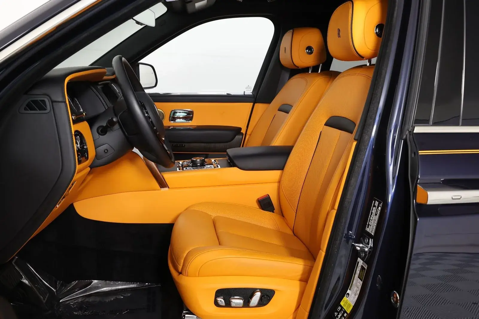 2022 Rolls-Royce Cullinan Base photo 5