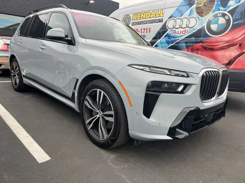 2024 BMW X7 xDrive40i's photo