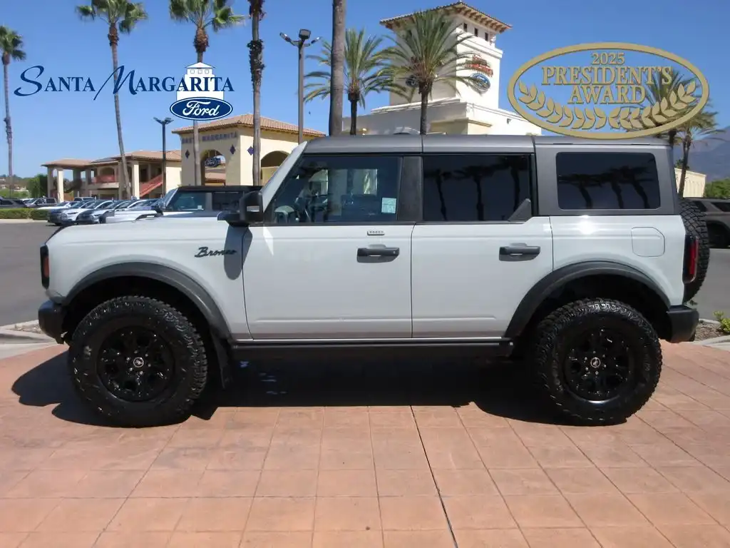 2023 Ford Bronco Wildtrak 4WD's photo
