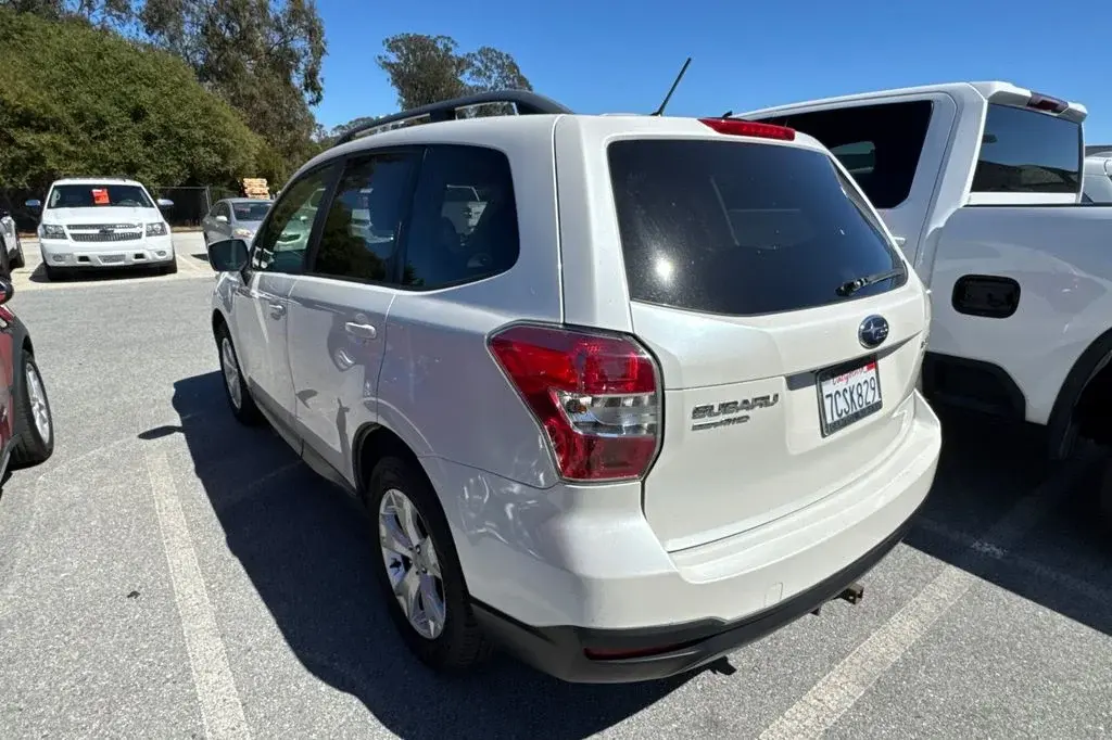 2014 Subaru Forester 2.5i Premium Package AT PZEV photo 5
