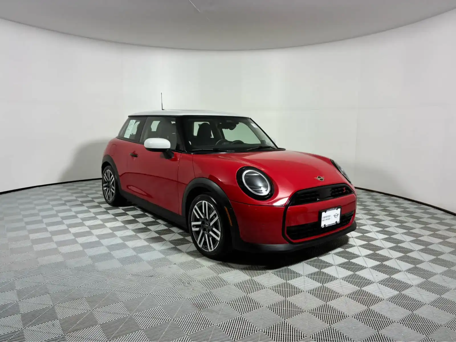2025 MINI Hardtop Cooper S Signature's photo