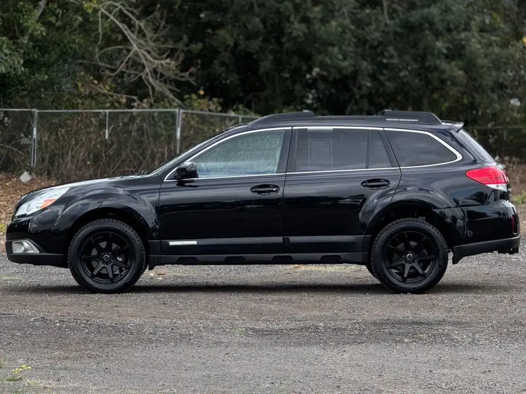 2012 Subaru Outback 2.5i Premium CVT PZEV photo 4