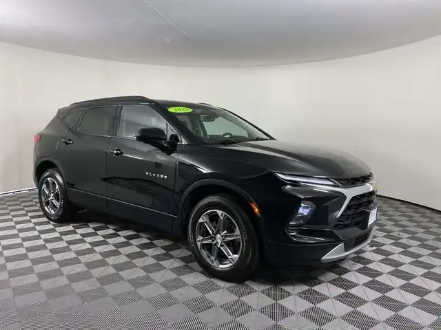 2023 Chevrolet Blazer 2.0T 2LT AWD's photo