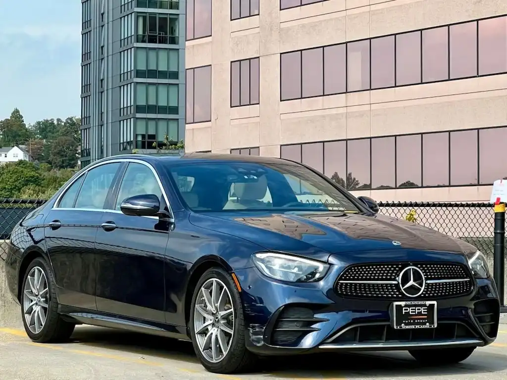 2023 Mercedes-Benz E-Class E350 4MATIC's photo